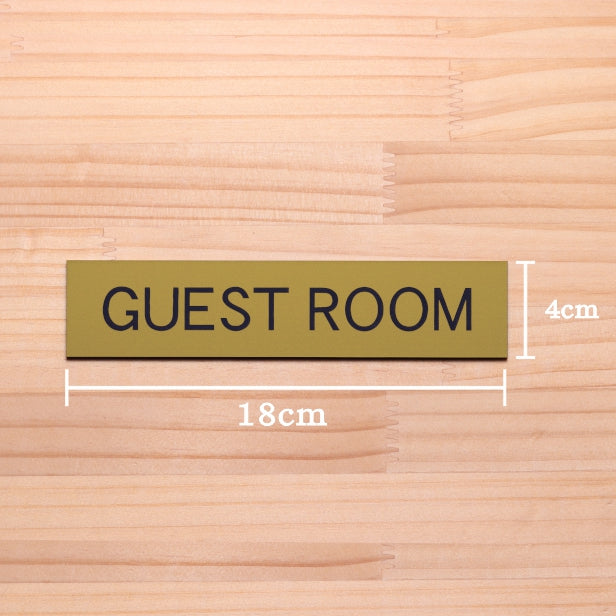 ドアプレート (GUEST ROOM) ゴールド 真鍮風 ゲストルーム 客室 客間 ゲストハウス おしゃれ シンプル サインプレート ルームプレート ドア 室名 表示 プレート ホテル 会社 自宅 病院 店舗 お店 施設 金 シール式 アクリル製 日本製 屋外対応 (配送2)
